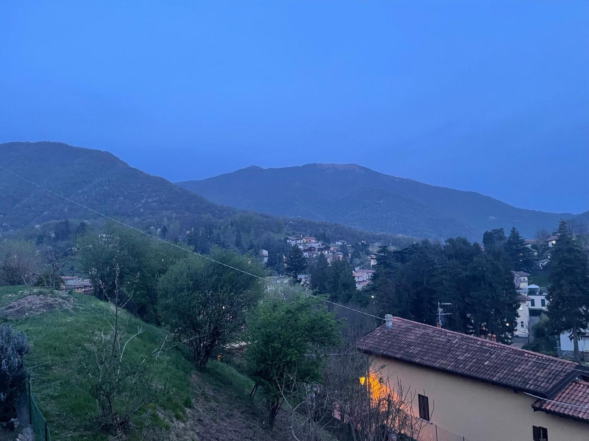 Laghi Di Como Appartamento Di Licinia E Mario Asso Zewnętrze zdjęcie