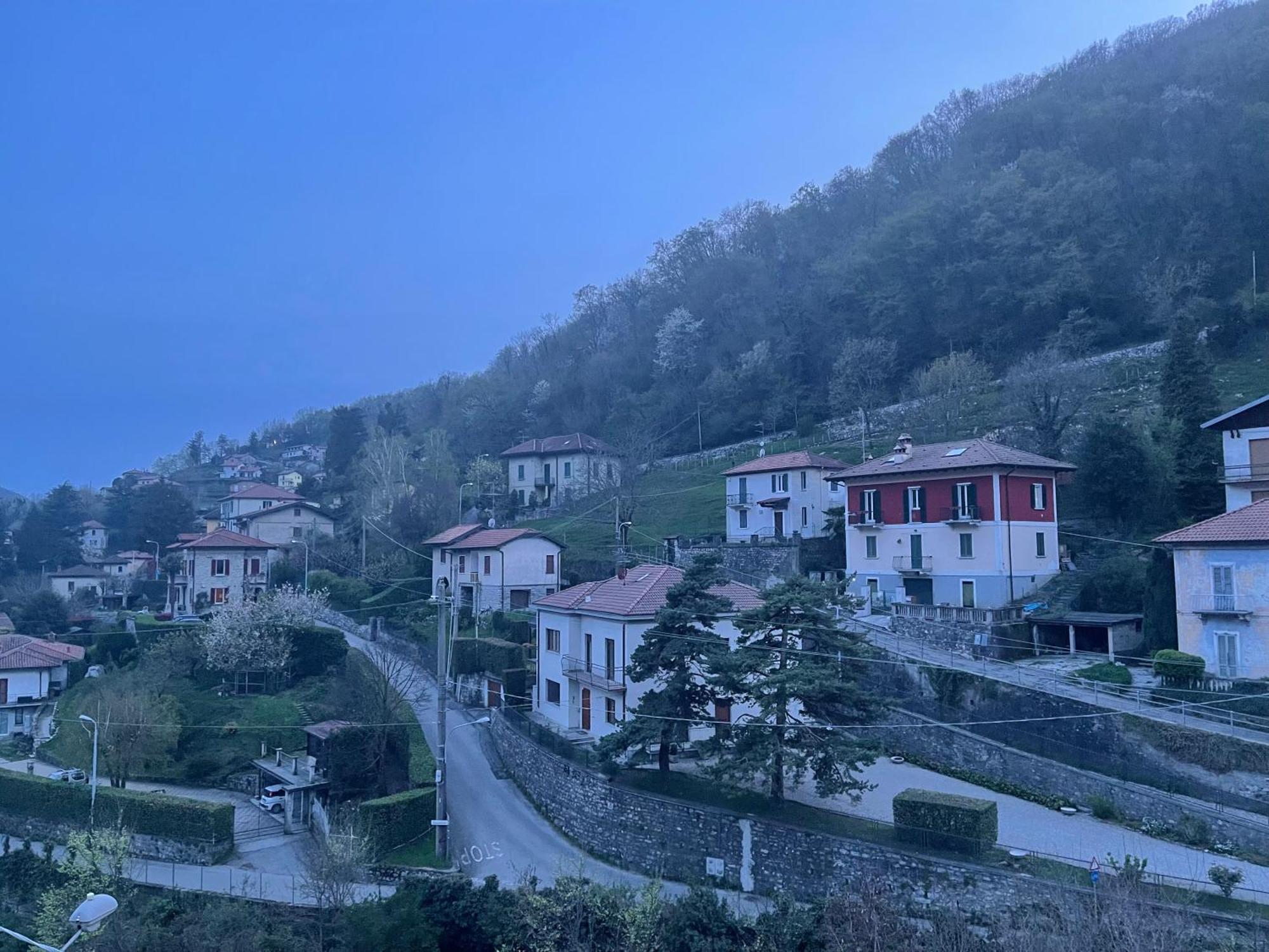 Laghi Di Como Appartamento Di Licinia E Mario Asso Zewnętrze zdjęcie