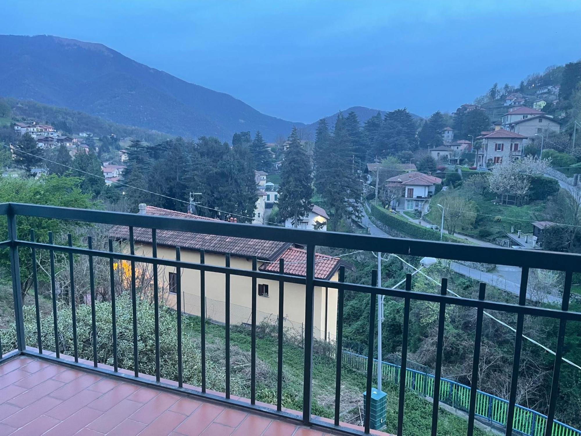 Laghi Di Como Appartamento Di Licinia E Mario Asso Zewnętrze zdjęcie